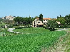 agriturismo il poggio casale marittimo con vista su Casale Marittimo